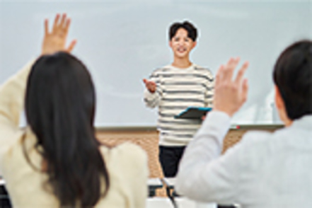 大手前大学 他学部の学生とも連係したプロジェクトでより複雑な課題に挑戦