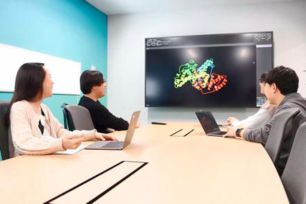 北里大学 4年次には研究室に所属。北里に世界から集まる、生命科学に関する膨大なデータから新たな課題を見つけ、その解決に挑みます