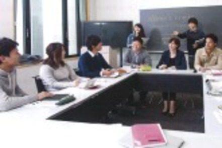 青山学院大学 「Human Rights Issues in the World」 世界の人権問題をテーマに英語で議論を深めます。[ヒューマンライツ学科］