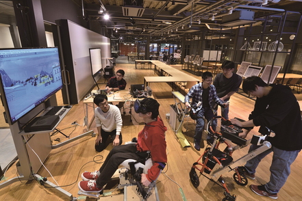 金沢工業大学 高度情報化に対応した技術力でさまざまな分野につながるプロジェクトを展開中。