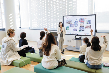 西南学院大学 小学校外国語教育に焦点を当て、子どもの言語コミュニケーション能力を高めるための指導法や教材等の研究を行います