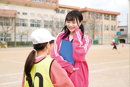 埼玉学園大学 1年次から体験できる「教育インターンシップ」早期から学校現場で実践的に学ぶことで自らの教育観やキャリアプランが可能に!