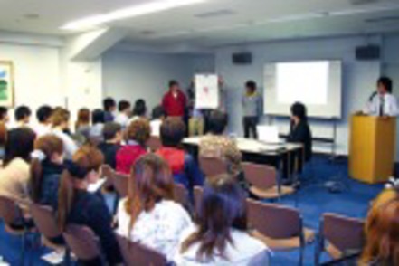 山梨学院大学 ビジネスに役立つ実践力を重視した授業を展開