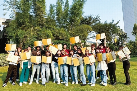 東京経済大学 国際コミュニケーション学科独自の海外研修プログラム。フィリピン・エンデラン大学での研修の様子