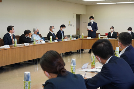 熊本学園大学 市役所や県庁、県警をはじめとする官公庁での就業体験を通じて、現実の社会を知り大学での学びへいかす体験型授業