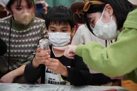 熊本学園大学 子ども家庭福祉学科：児童保育クリスマス会を開催。交流を通じて子育て支援について理解を深める