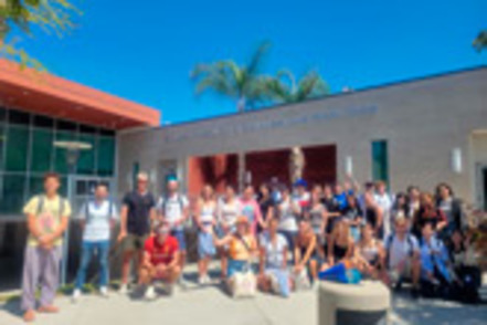 広島女学院大学 海外研修@アメリカ。オリエンテーションで世界中から集まった学生と集合