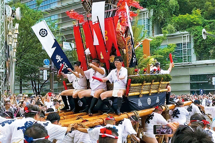 九州産業大学 【学部TOPICS】山笠プロジェクトや朝倉市の観光振興プロジェクトなど、学生が自ら課題解決を行う実践的な活動に取り組みます