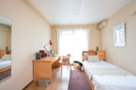 叡啓大学 建物の中にある「徒歩0分の国際学生寮」は学生自治により運営。学生たちが切磋琢磨し合い、人格的な成長を目指す場となります