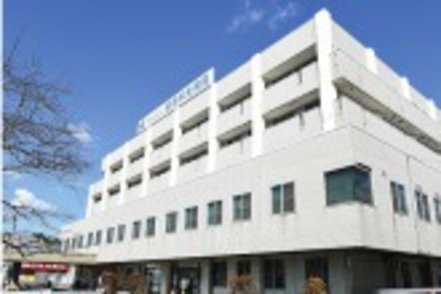 東京医療保健大学 主な実習先となるJCHO船橋中央病院から船橋キャンパスまで徒歩3分。医療現場を肌で感じることができる学び環境