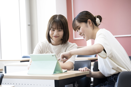 令和健康科学大学 ICTの活用により知識や手技を効率よく身につける