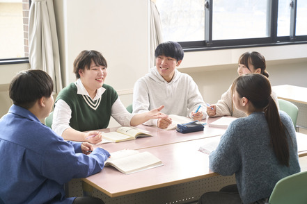 群馬医療福祉大学 少人数制だから、学生はみんな仲良し。アットホームな雰囲気です