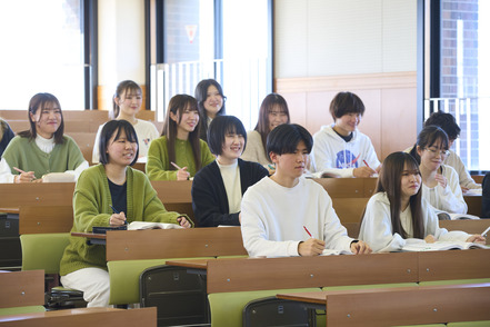 群馬医療福祉大学 講義は学生生活の基本。一人ひとりが楽しく学べる環境です
