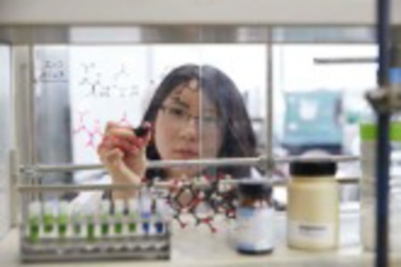 東京農業大学 原子・分子から生命・生態系を科学します。（分子生命化学科）