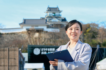 愛知大学 データ活用能力の重要性がますます高まる社会の状況に応じ、データ分析科目を充実させています