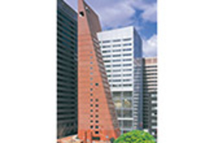 大阪国際工科専門職大学 大阪駅前のキャンパス。AI専用のハイスペックシステムなど最先端のソフト・ハードが完備