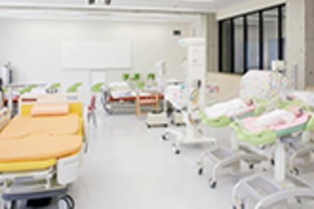 関西国際大学 看護専門職に必要な技術を臨床に近い環境で学べる実習室