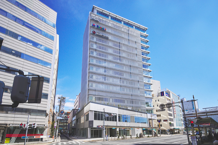 静岡理工科大学 JR静岡駅から地下道直結で徒歩3分の立地に情報学部サテライト研究室を開設しました。※通常授業は袋井のキャンパスで行います