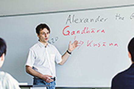 金沢星稜大学 早期海外留学で学んだことが新たな視点や思考を生み、帰国後の学びをより充実したものとします
