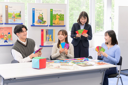 金沢学院大学 <小学校・中学校教諭専攻>小学校英語の実務経験豊富な教員が指導します