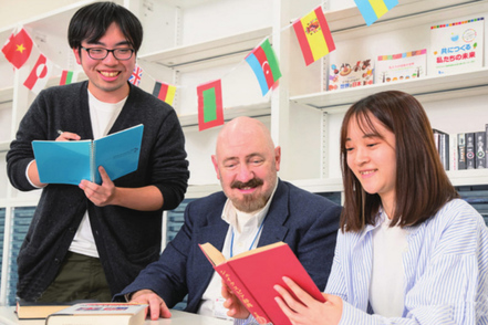 金沢学院大学 英米文学専攻ではグローバル社会を生き抜く英語力と教養を身に付けます