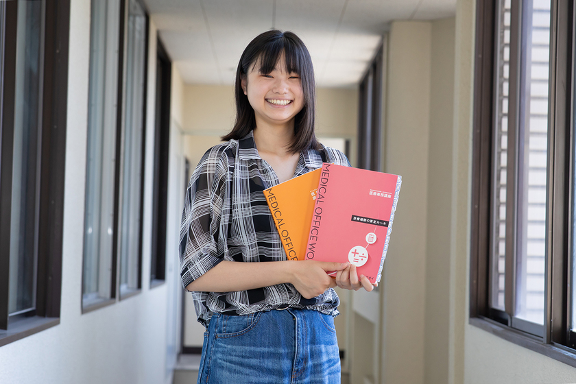 土浦こども情報ビジネス専門学校の学生