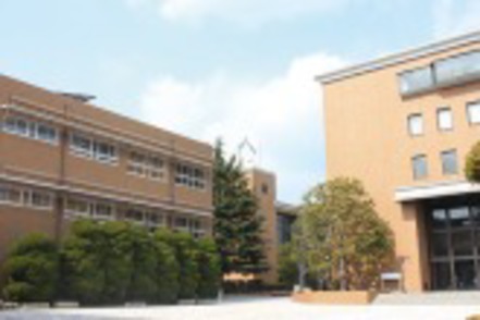 花園大学 快適に学び、活動できるように便利で美しい環境が整っています