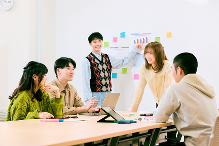 京都光華大学 社会共創学科がハブとなり他学部との共創で新たな価値をつくる!