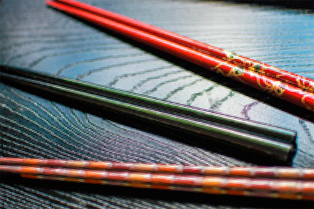 京都光華大学 「圧倒的な日本文化の理解」×「グローバル視点」の獲得。「日本文化」の歴史と時代や地域を超えた「普遍的な価値」を学びます。