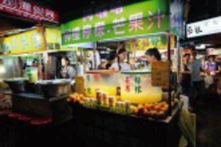 中央学院大学 語学研修や中国、韓国、モンゴル、台湾での異文化体験で、世界の文化を深く学びます