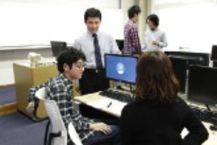 帝塚山大学 ディスカッションやプレゼンテーション、グループワークなど能動的な学びを通じて心理学の知識を深める