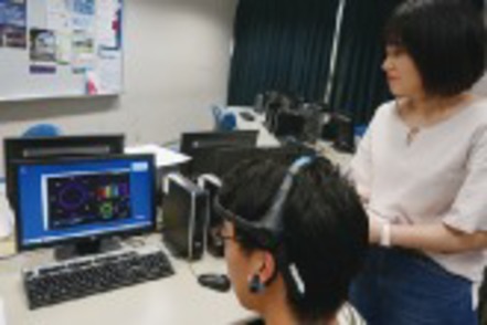 帝塚山大学 記憶、知覚、学習、社会心理学的実験などを通して分析や研究のスキルを学ぶ