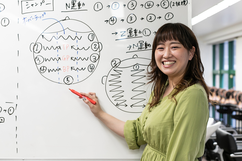 大阪ベルェベル美容専門学校の先生