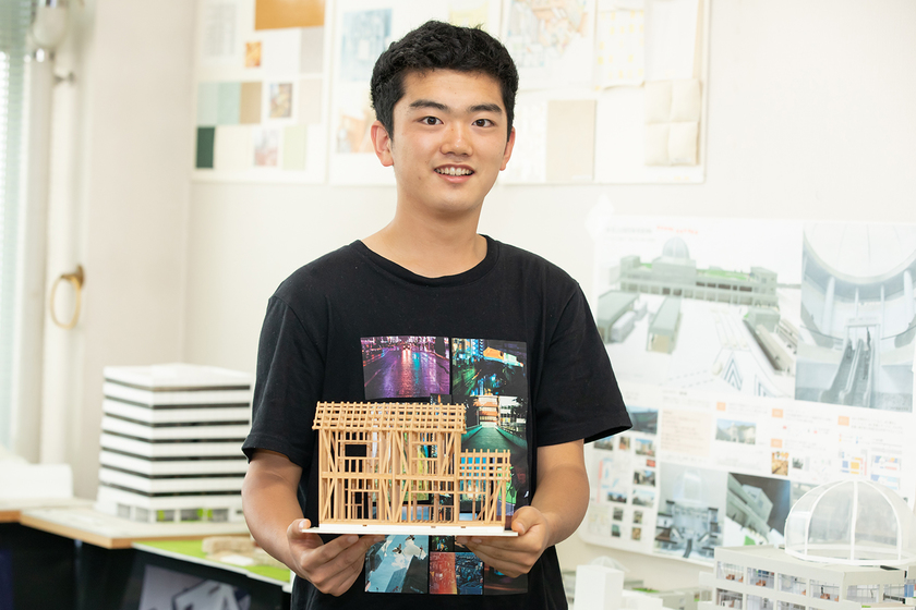 浅野工学専門学校の学生