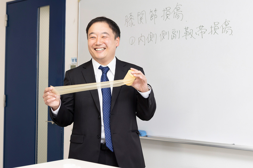 大阪ハイテクノロジー専門学校の先生