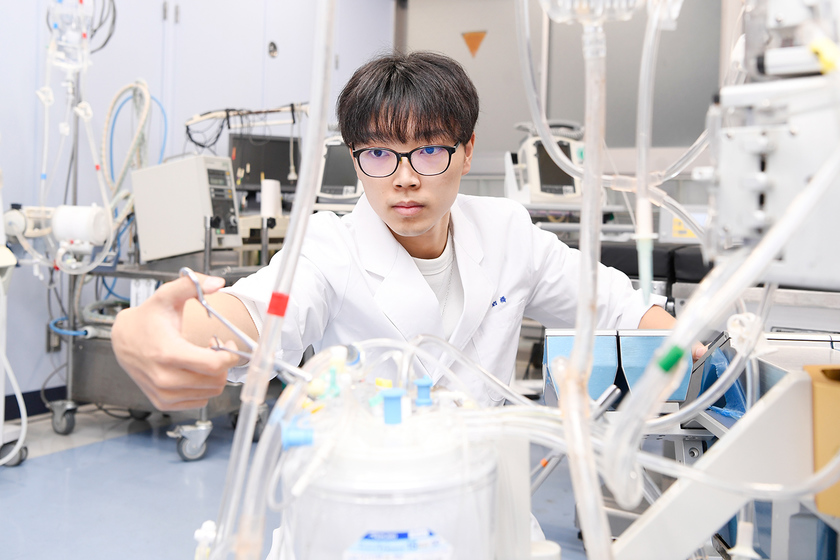 大阪ハイテクノロジー専門学校の学生