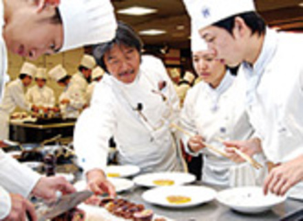 服部栄養専門学校の特長２