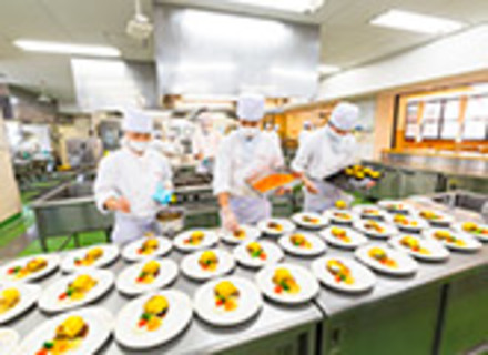平岡調理・製菓専門学校の特長２
