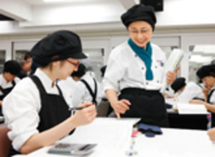 名古屋栄養専門学校の特長２