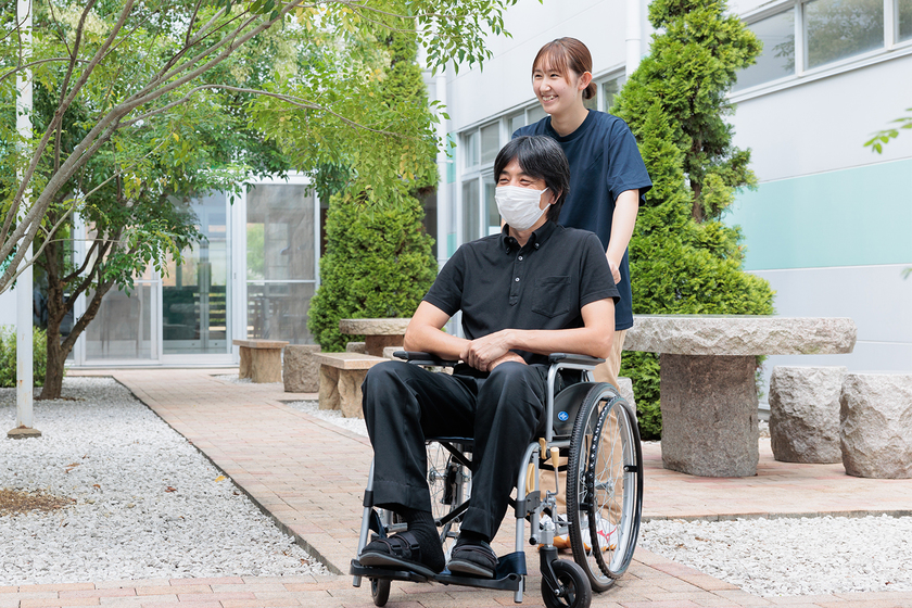 専門学校　健祥会学園の学生
