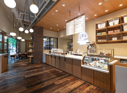 専門学校　福岡ビジョナリーアーツの特長２