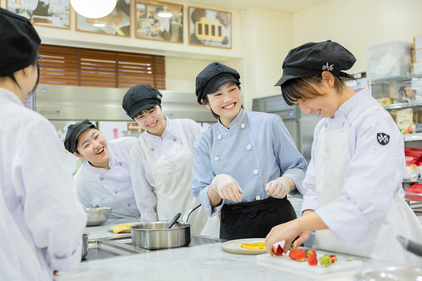 専門学校　福岡ビジョナリーアーツの先生