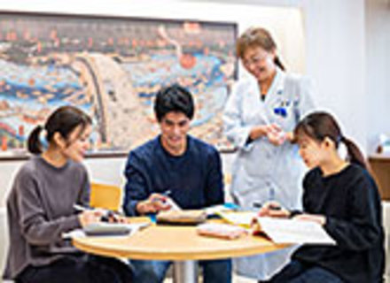 東京医学技術専門学校の特長２