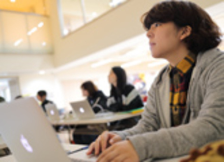 専門学校日本デザイナー学院 九州校の特長１