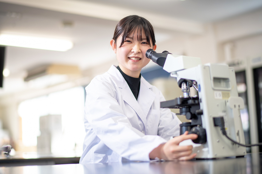 専門学校　東洋公衆衛生学院の学生