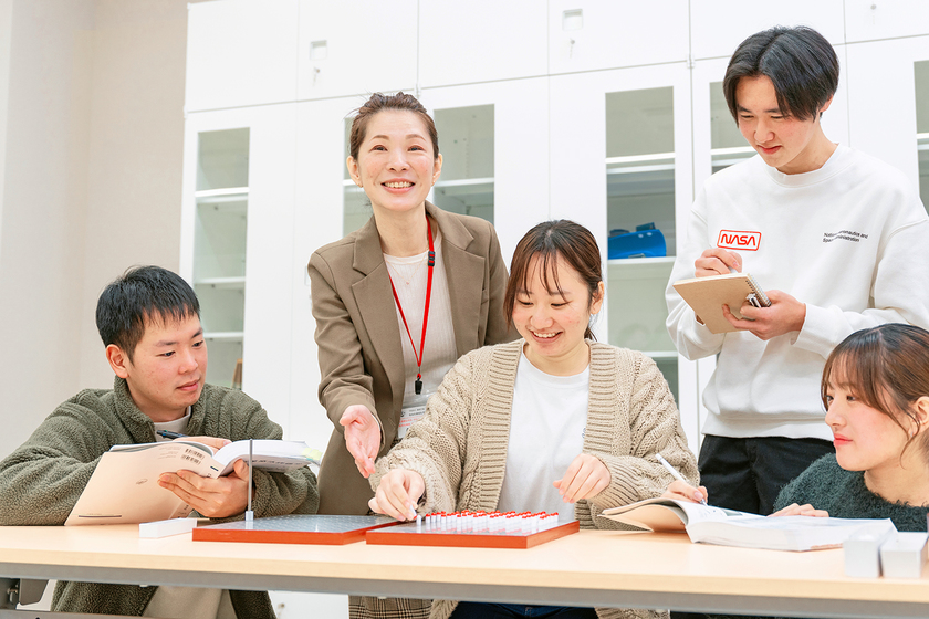 徳島医療福祉専門学校の先生