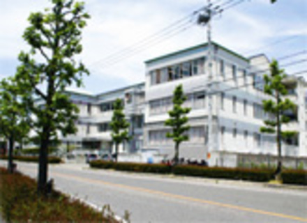 東海医療工学専門学校の特長３