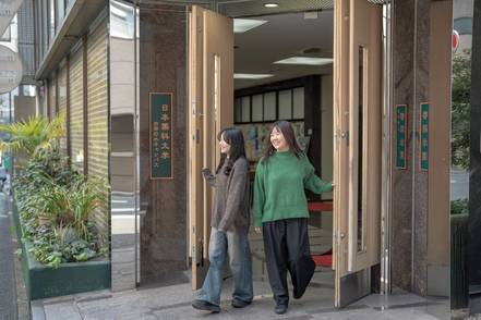 日本薬科大学 薬学女子のキャンパスライフ