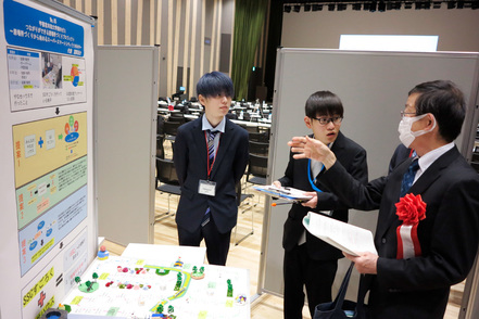 宇都宮共和大学 まちづくりや活性化を様々な場で提案していきます。宇都宮市の「大学生によるまちづくり提案」では本学が9年連続入賞