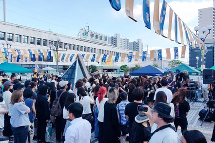 宇都宮共和大学 社会貢献活動では、LRT開業に合わせてJR宇都宮駅西口活性化のイベント「ペデフェス!」など、多彩な活動を展開しました